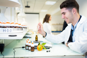L’École Supérieure du Parfum & de la Cosmétique présente ses programmes ...